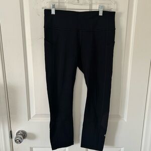 Cropped legging with mesh calf